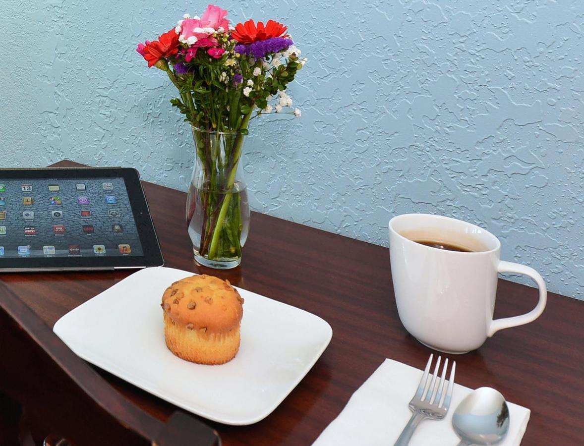 Americas Best Value Inn Bradenton-Sarasota Ngoại thất bức ảnh